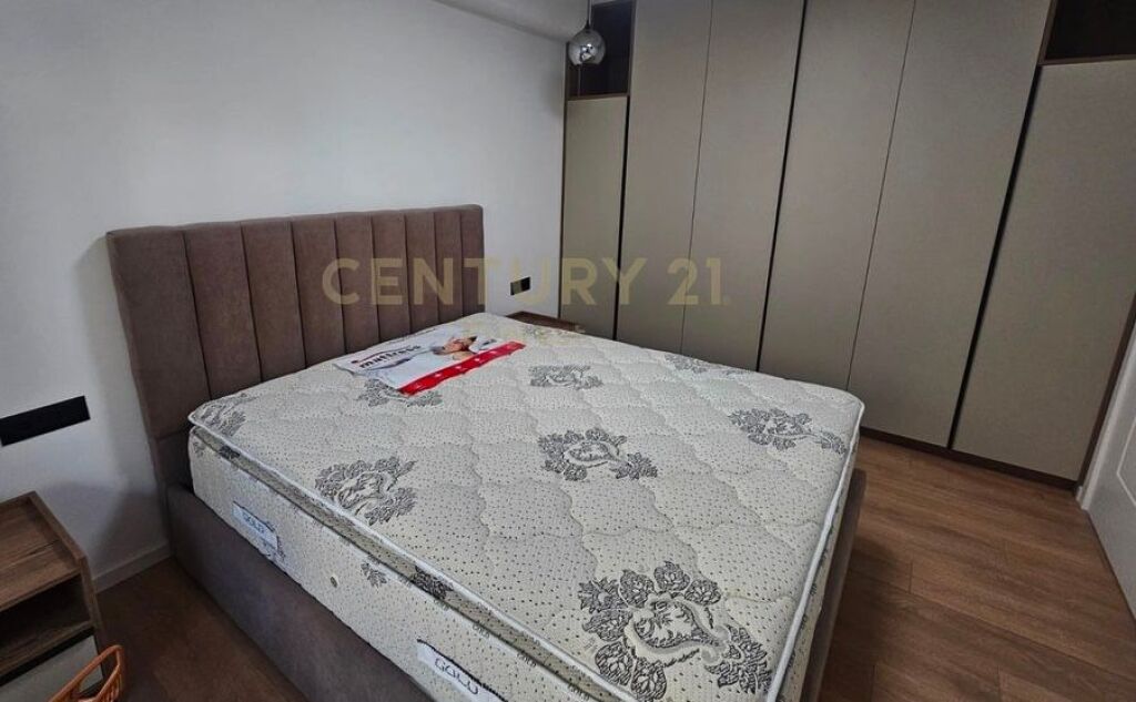 Apartament me qira 1+1 tek Komisariati nr 4 , Oxhaku