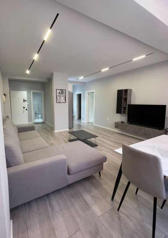 Apartment 2+1 for sale – 21 Dhjetori, near Hotel Mondial