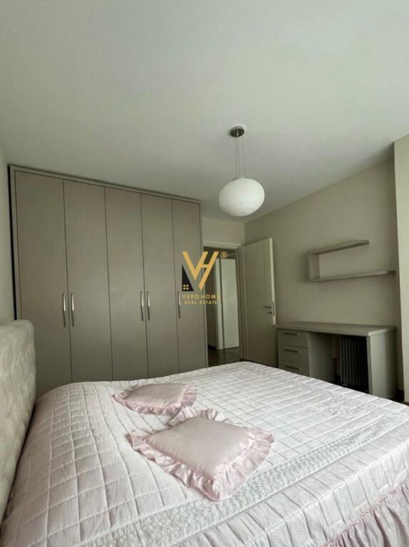 JEPET APARTAMENT 2+1+2+2BLK ME QERA TE REZ.LONG HILL, TEG 1.500 EURO