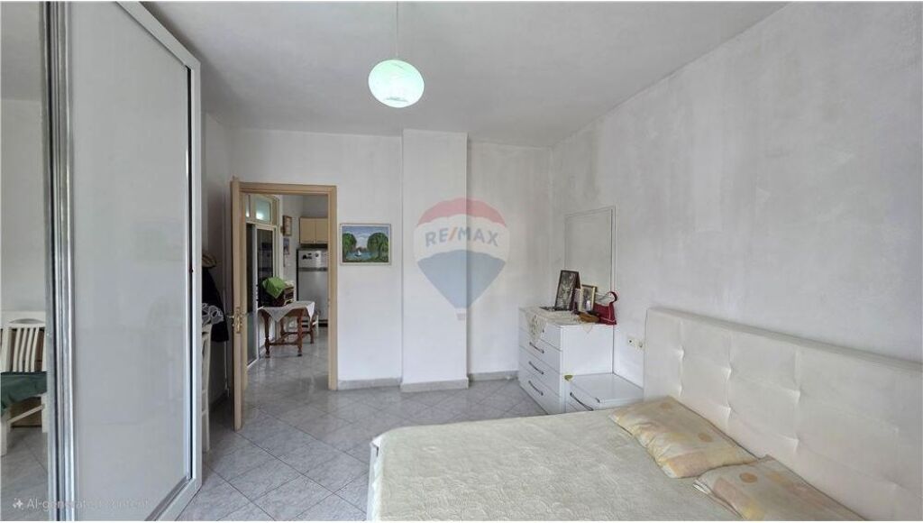 Apartment 1+1 for sale near Ambulances, Vlore