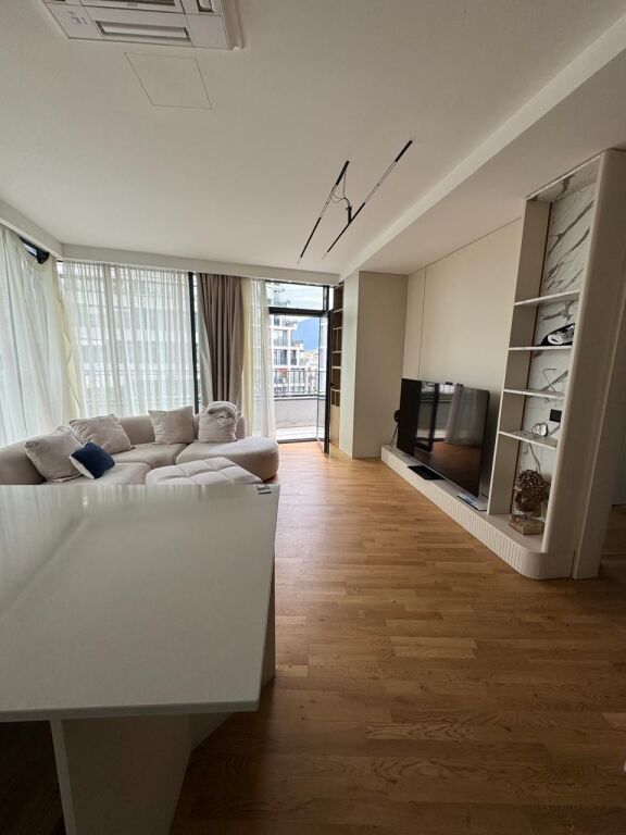 APPARTAMENTO IN AFFITTO LAKE VIEW RESIDENCES