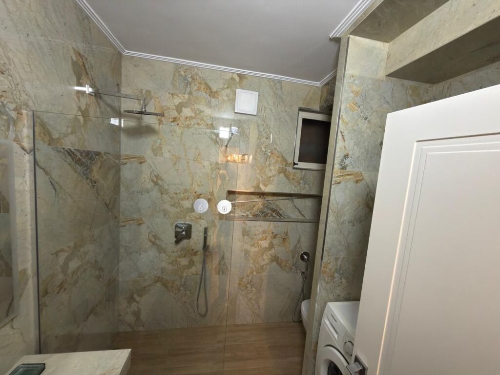 SUPER OCCASIONE, Appartamento in Affitto/Vendita, 1° Piano, 110 m² 850 €/ 2350€ m2