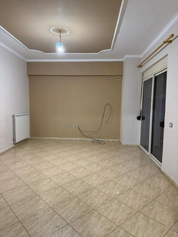 Apartament 2+1+2wc me Qera Afatgjatë - Bulevardi Ismail Qemali, Vlorë