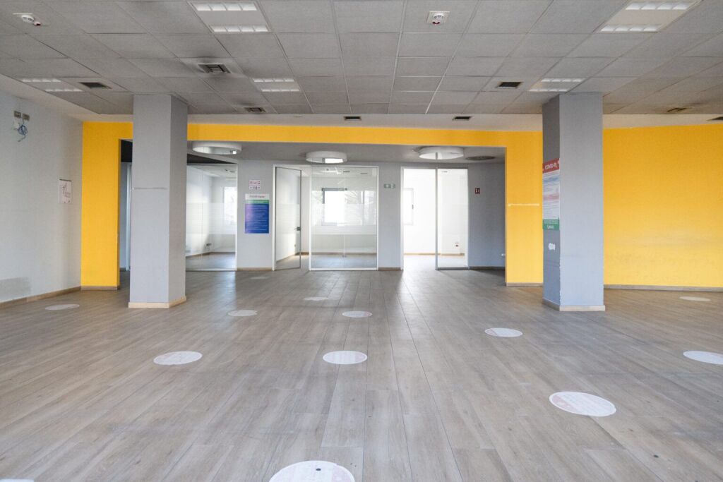 UFFICIO IN AFFITTO 1500M2