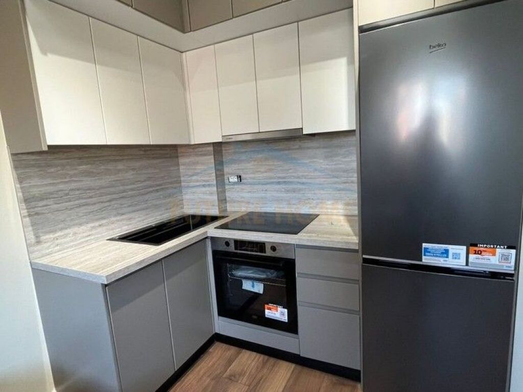 Shitet , Apartament 1+1 , Mine Peza , Tirane