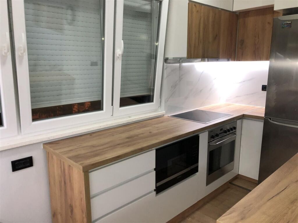Apartament Me Qera 1+1 ne Myslym Shyri (ID B211126) Tirane