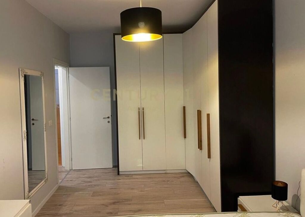 Apartment for sale 2+1 +2+ Garage near the Dry Lake