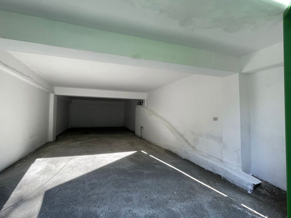 Garage for rent – Center, Durrës