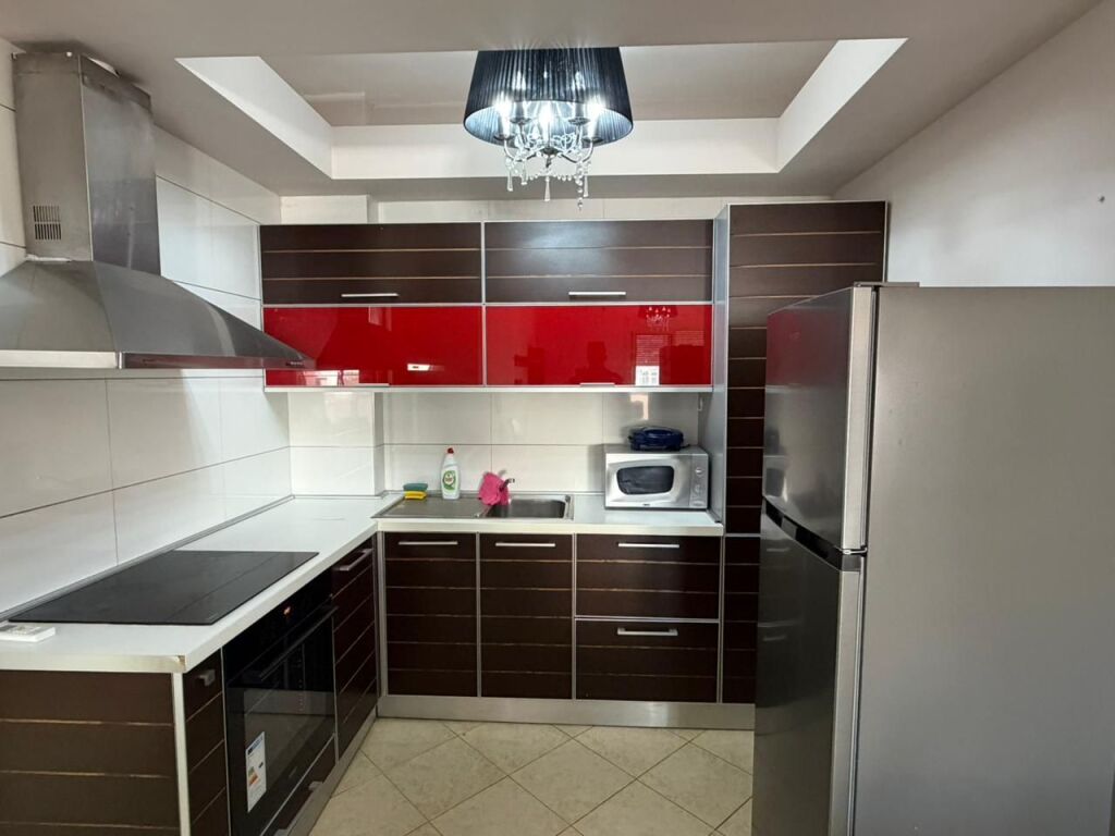Apartament 2+1 me Pamje Deti me Qera Afatgjatë - Lungomare, Vlorë