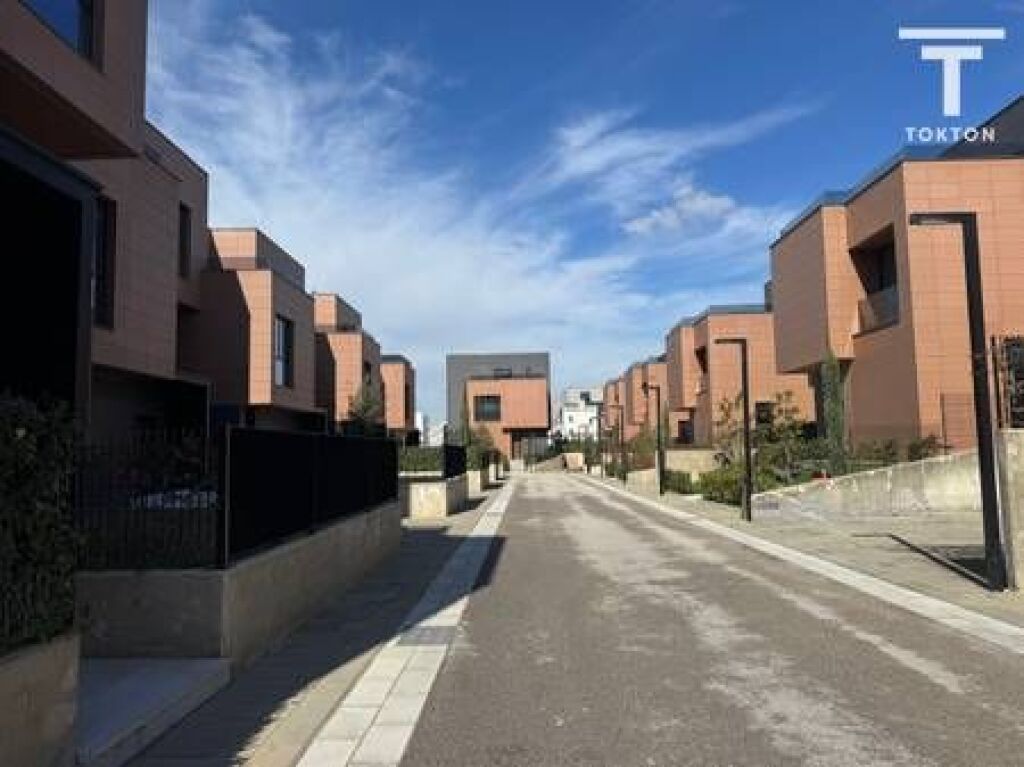 SHITET, VILË INDIVIDUALE, TEG, TIRANË