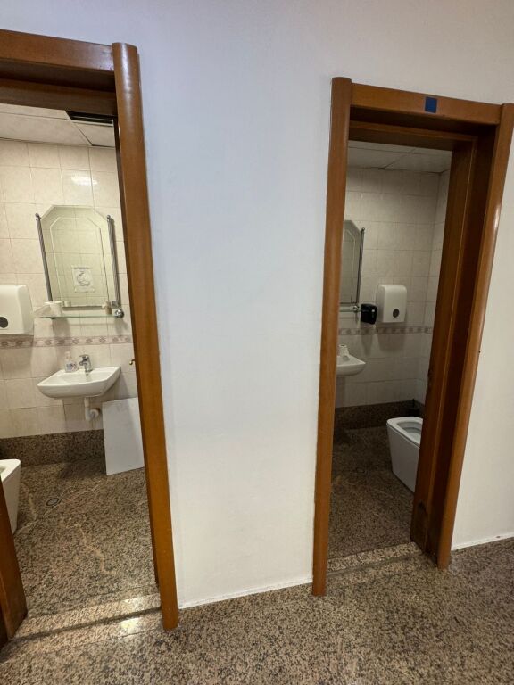 OFFICE FOR RENT BLLOK