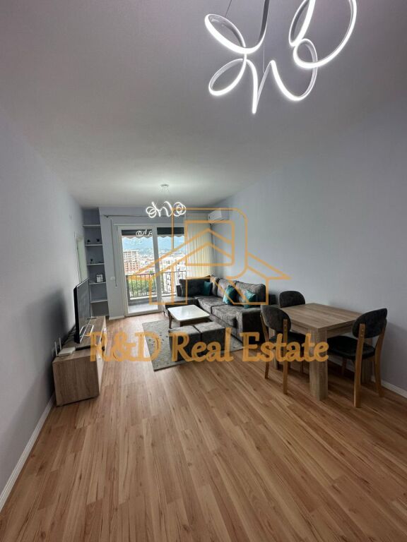 🏡 Jepet me qera apartament 2+1 + Ballkon – Rruga 5 Maji