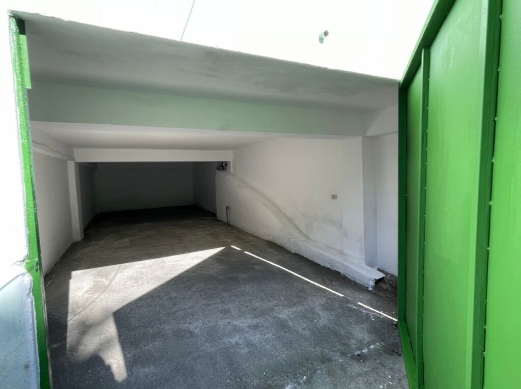 Garage for rent – Center, Durrës