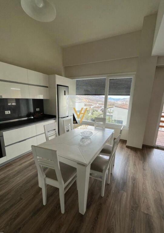 JEPET APARTAMENT 2+1+2+2BLK ME QERA TE REZ.LONG HILL, TEG 1.500 EURO