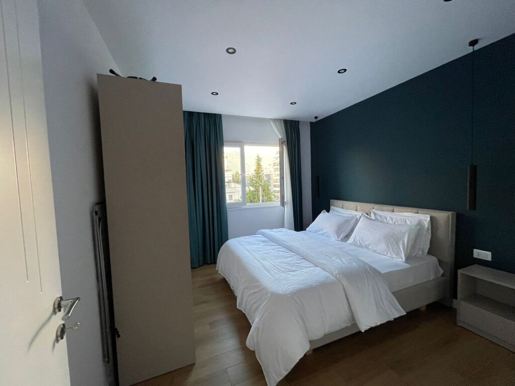 Appartamento 1+1 in affitto-Pazar i ri, Tirana