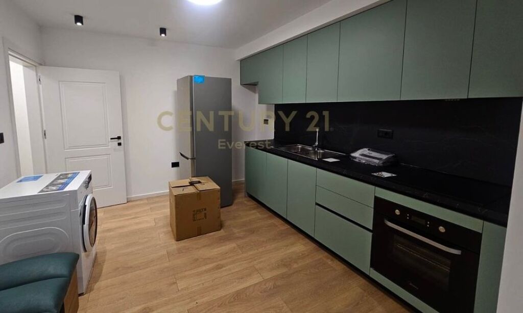 Apartament me qira 1+1 tek Komisariati nr 4 , Oxhaku