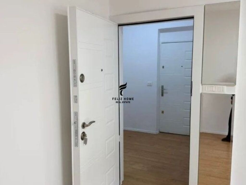 UFFICIO IN AFFITTO 50 M2 STRADA DI DURAZZO 65.000 LEKE FH-64184