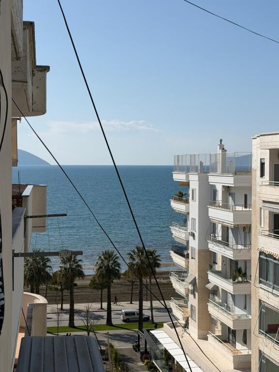 Apartament 2+1 me Pamje Deti me Qera Afatgjatë - Lungomare, Vlorë