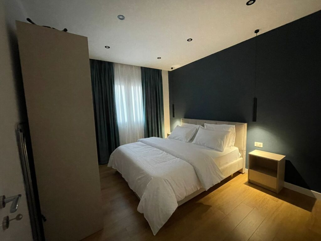 Appartamento 1+1 in affitto-Pazar i ri, Tirana