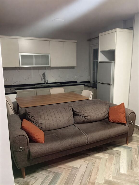 🏡 Jepet me Qira Apartament 1+1 – Rruga "5 Maji" !