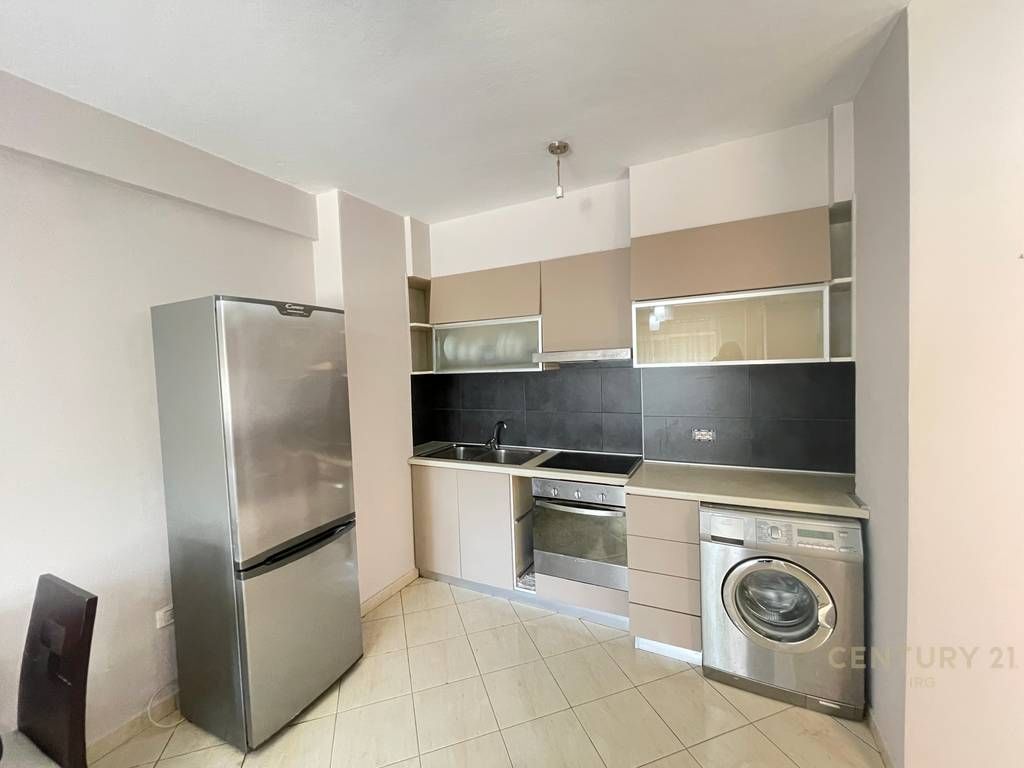 Jepet me qira apartament 1+1 pranë Kompleksi Magnet, në zonën e 21 Dhjetori. 🏢