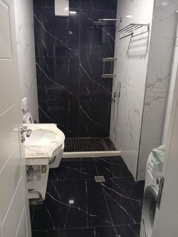 🏡 Jepet me Qira Apartament 1+1 – Rruga "5 Maji" !