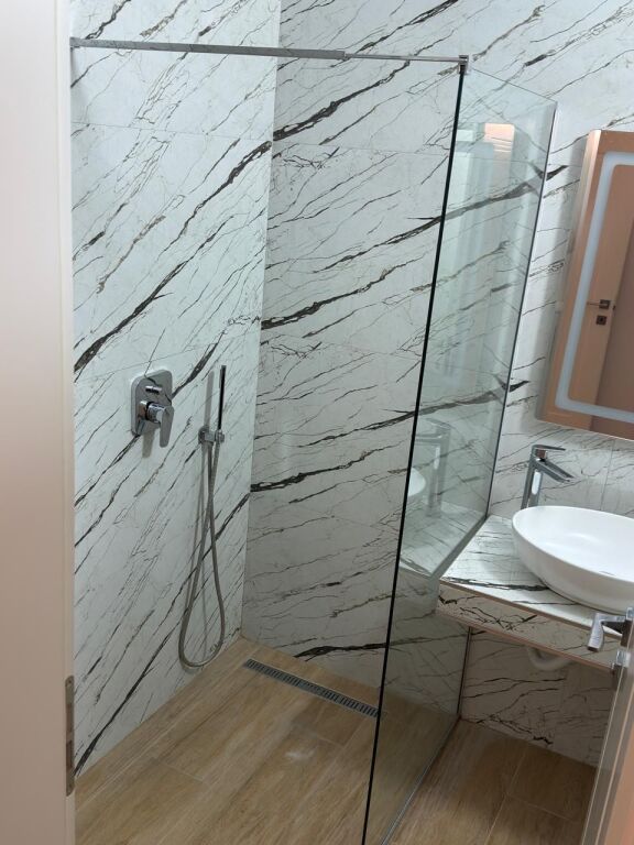 SUPER OCCASIONE, Appartamento in Affitto/Vendita, 1° Piano, 110 m² 850 €/ 2350€ m2