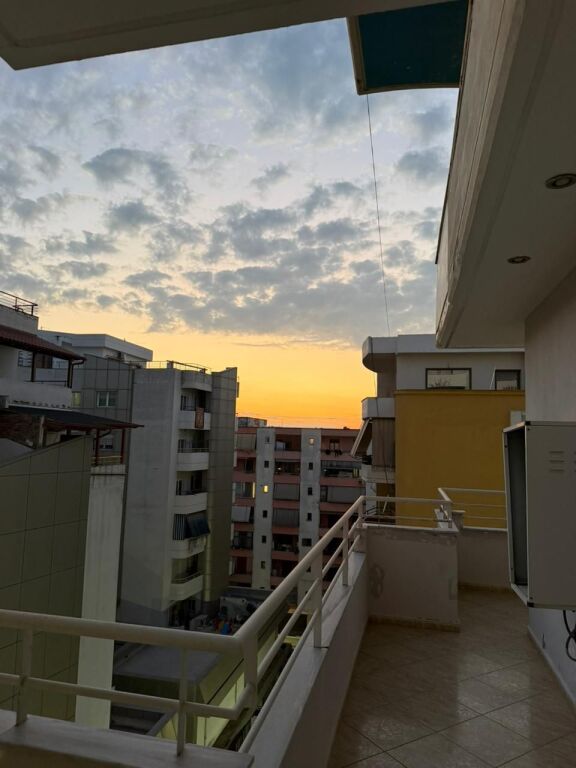 Apartament 2+1+2wc me Qera Afatgjatë - Bulevardi Ismail Qemali, Vlorë