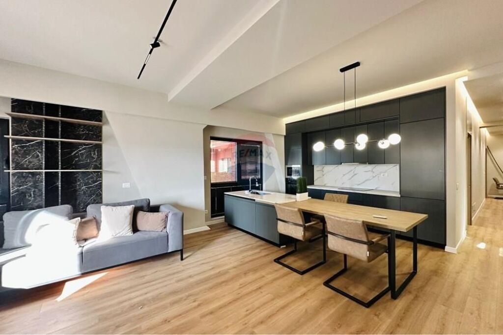 Apartament - Për Shitje - Rruga e Kavajës, Tiranë