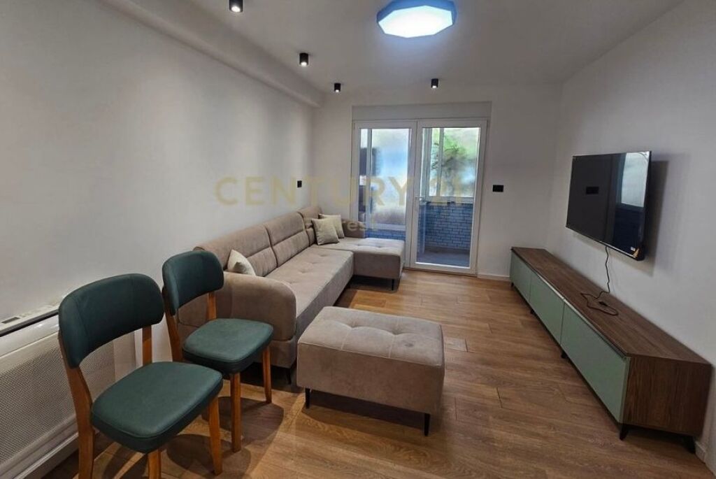 Apartament me qira 1+1 tek Komisariati nr 4 , Oxhaku