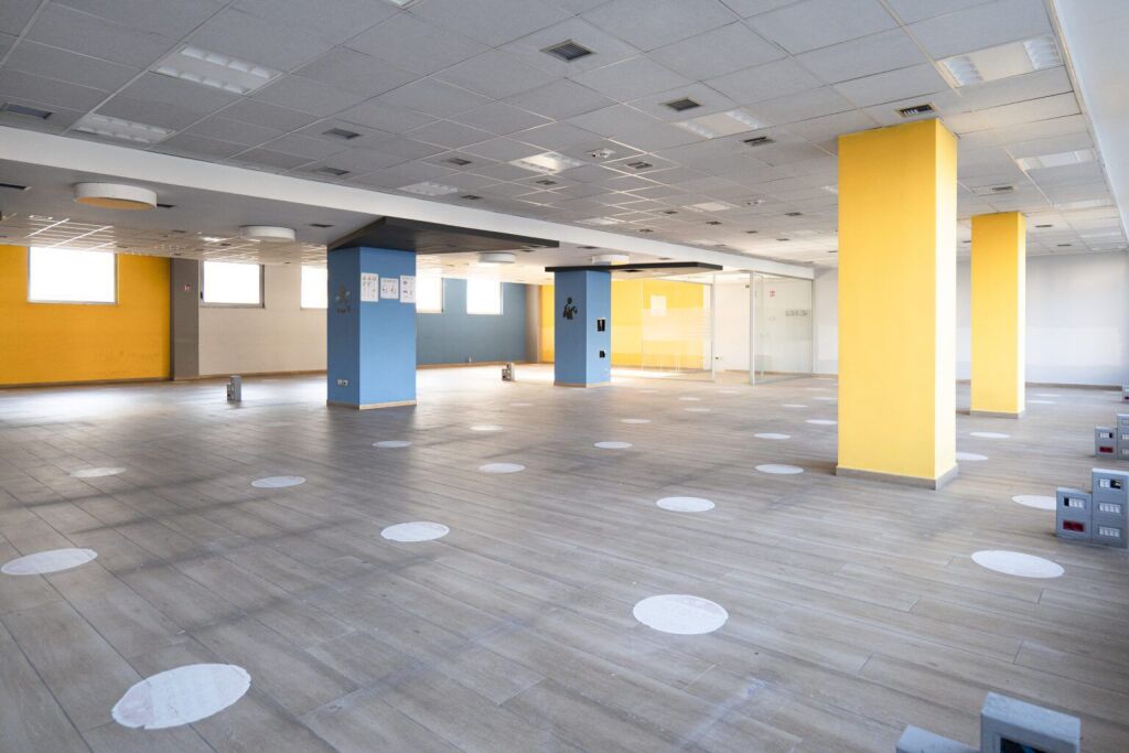 UFFICIO IN AFFITTO 1500M2