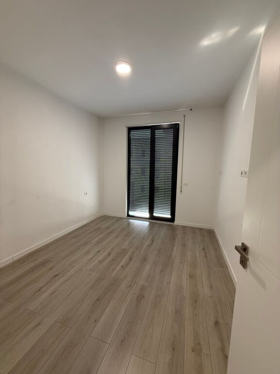 Zyre Jepet me qera apartament 1+1 në Residencën Erli