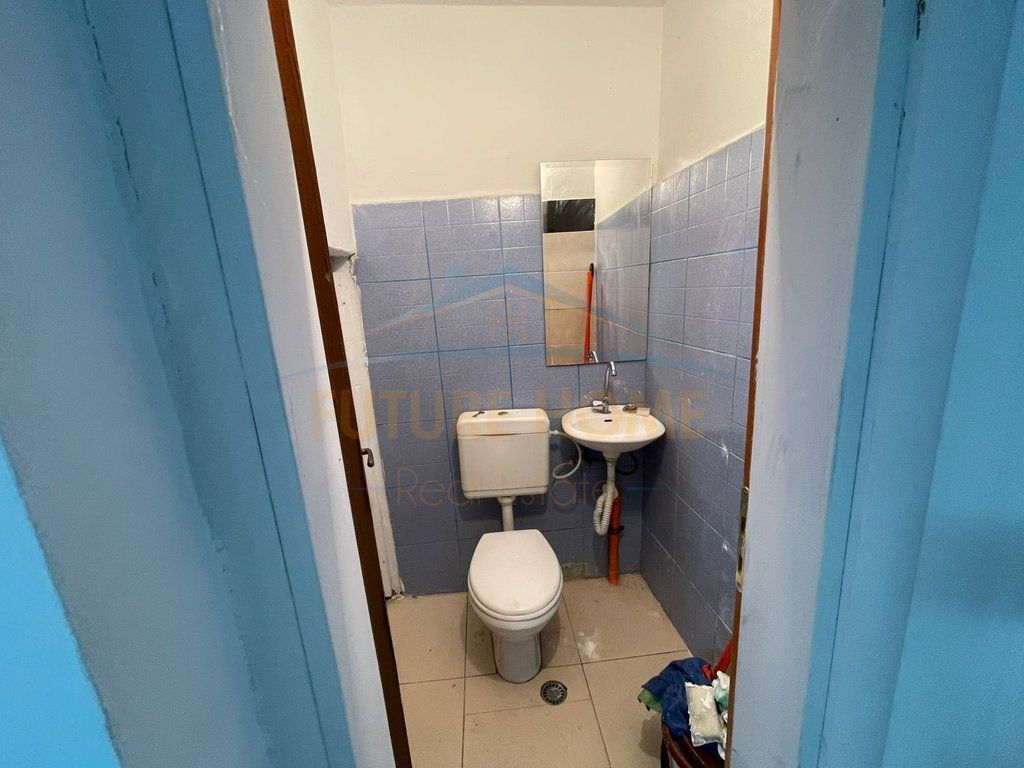 Qira, Ambient Biznesi, Rruga Fortuzi, Tiranë