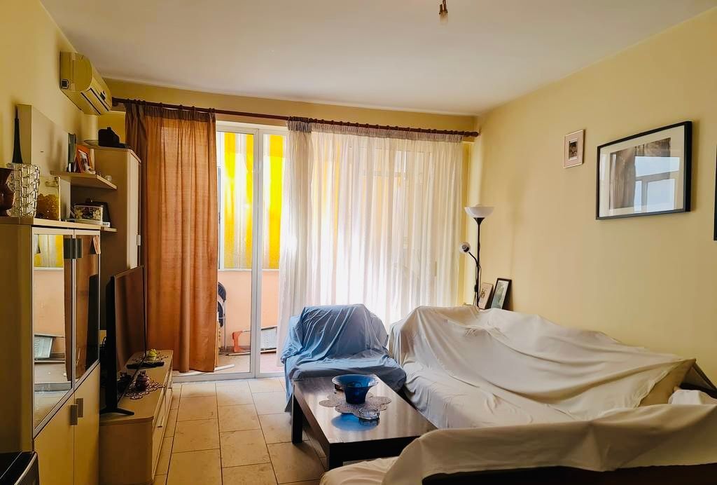 Apartment 2+1 for sale at Komuna e Parisit