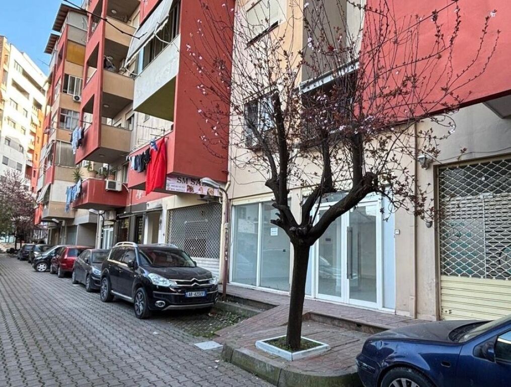 🏢 Commercial Space for Rent in Astir 📍 Near the road Rruga Teodor Keko 500 € /Month