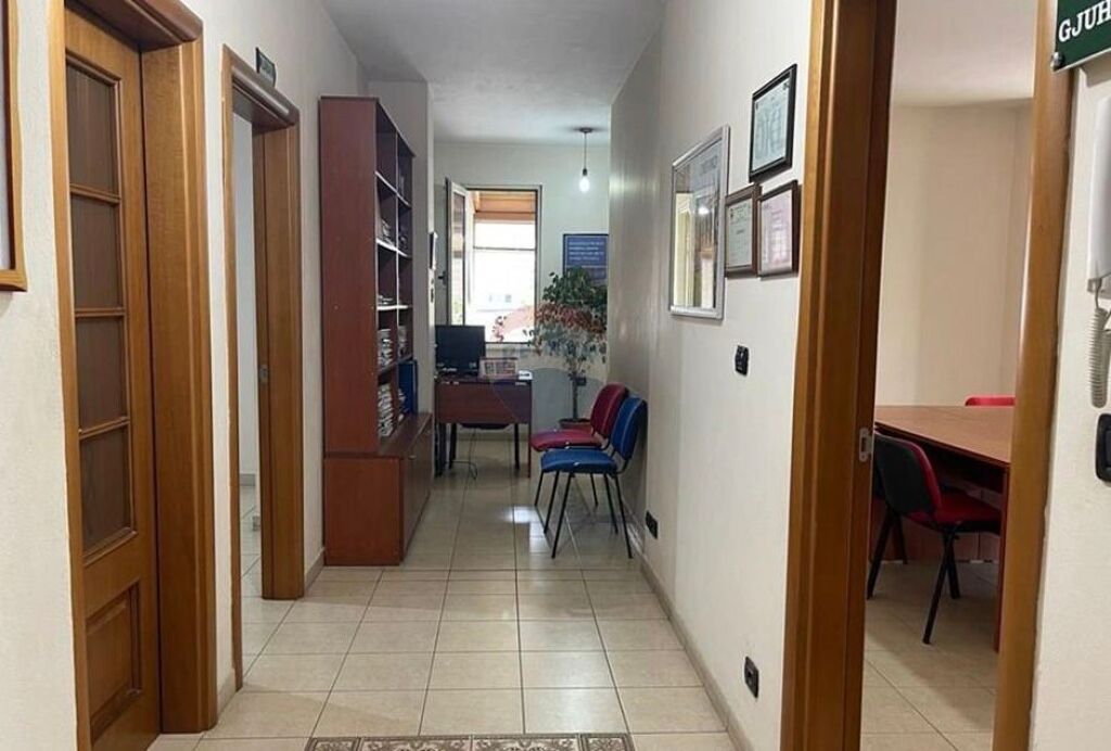 Jepet Zyrë me Qira në Don Bosco ID: 530571006-23