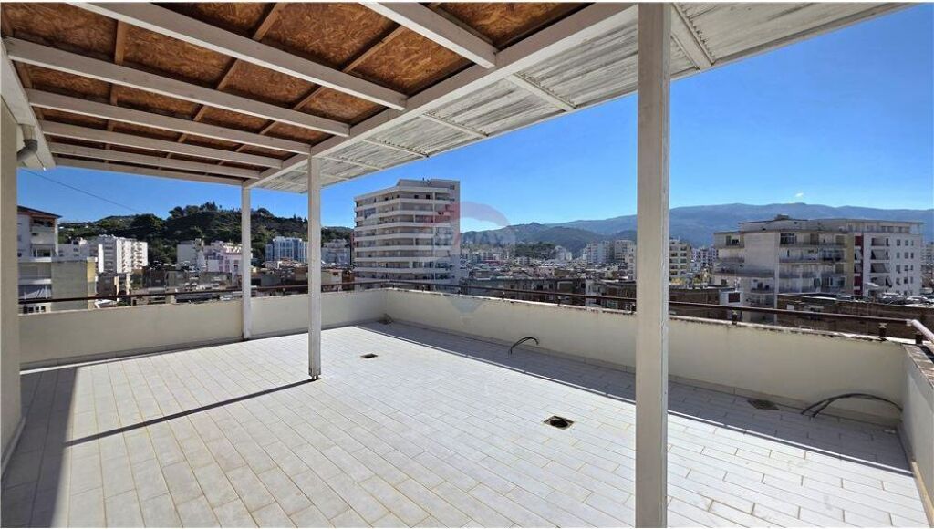 Duplex in Vendita, vicino alla chiesa ortodossa, Vlore