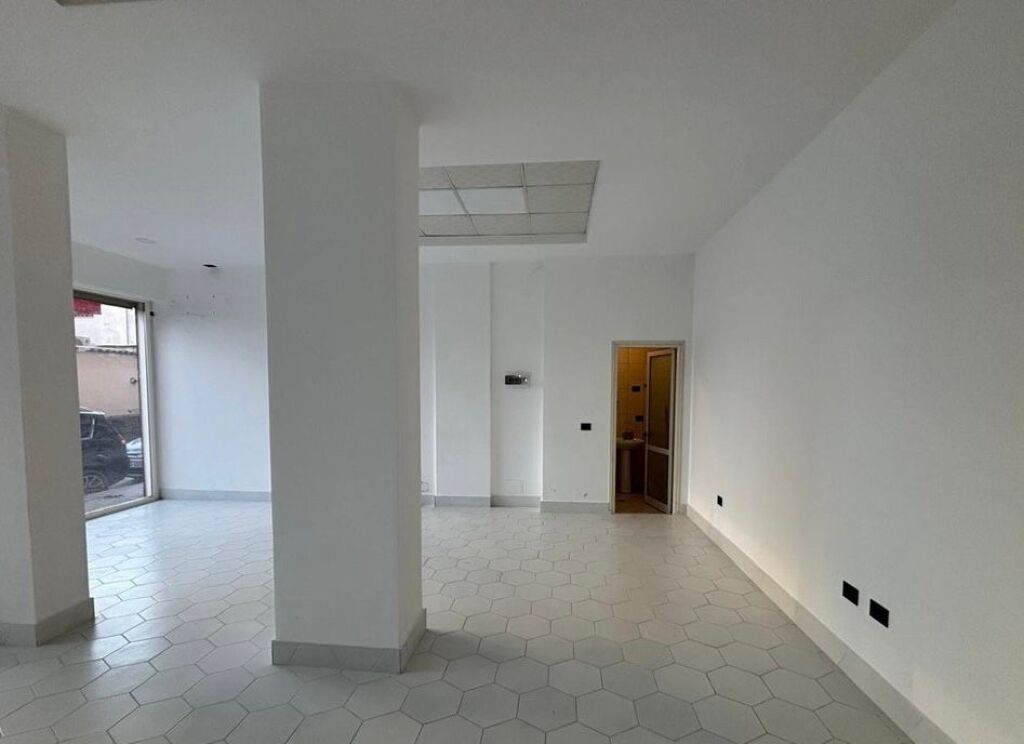 🏢 Commercial Space for Rent in Astir 📍 Near the road Rruga Teodor Keko 500 € /Month