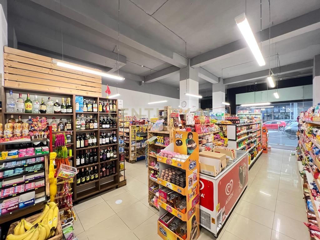 VENDESI, AMBIENTE SUPERMERCATO: 140 m2 ➕ ATTIVITÀ‼️