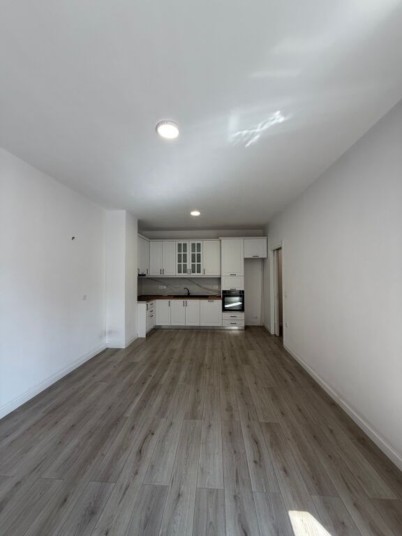 Zyre Jepet me qera apartament 1+1 në Residencën Erli