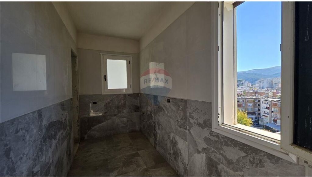 Duplex in Vendita, vicino alla chiesa ortodossa, Vlore