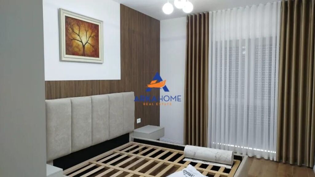 AFFITTASI APPARTAMENTO 1+1+BALCONE "SCUOLA ROSSA, NUOVO MERCATO" 70.000 LEKE