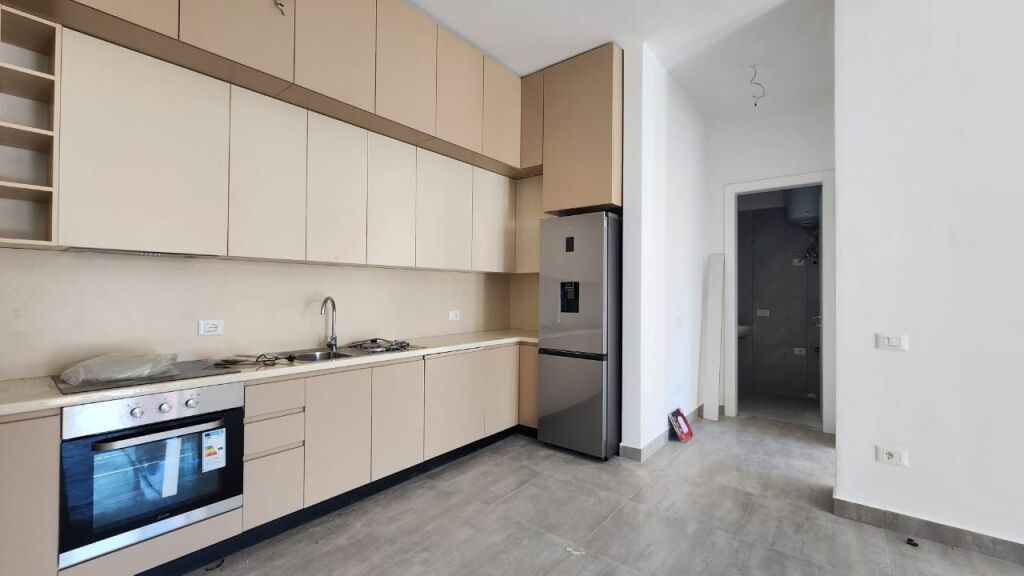 Apartament me qera 1+1+1POST pjeserisht i mobiluar ne DELIJORGJ