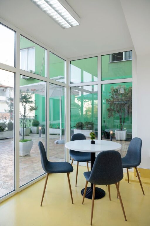 Office for rent 550 m2 in Bllok