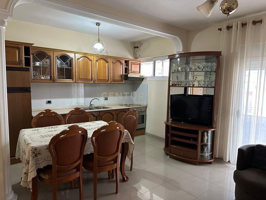 FOR RENT 2+1 APARTMENT NEAR THE FORMER PARK