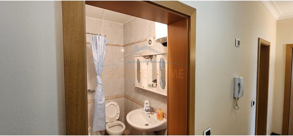 Rent, Apartment 2+1+2, Blloku
