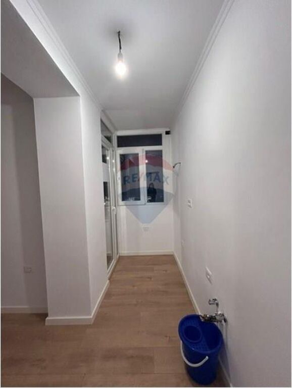 Apartament - Për Qira - Rruga e Durrësit, Tiranë