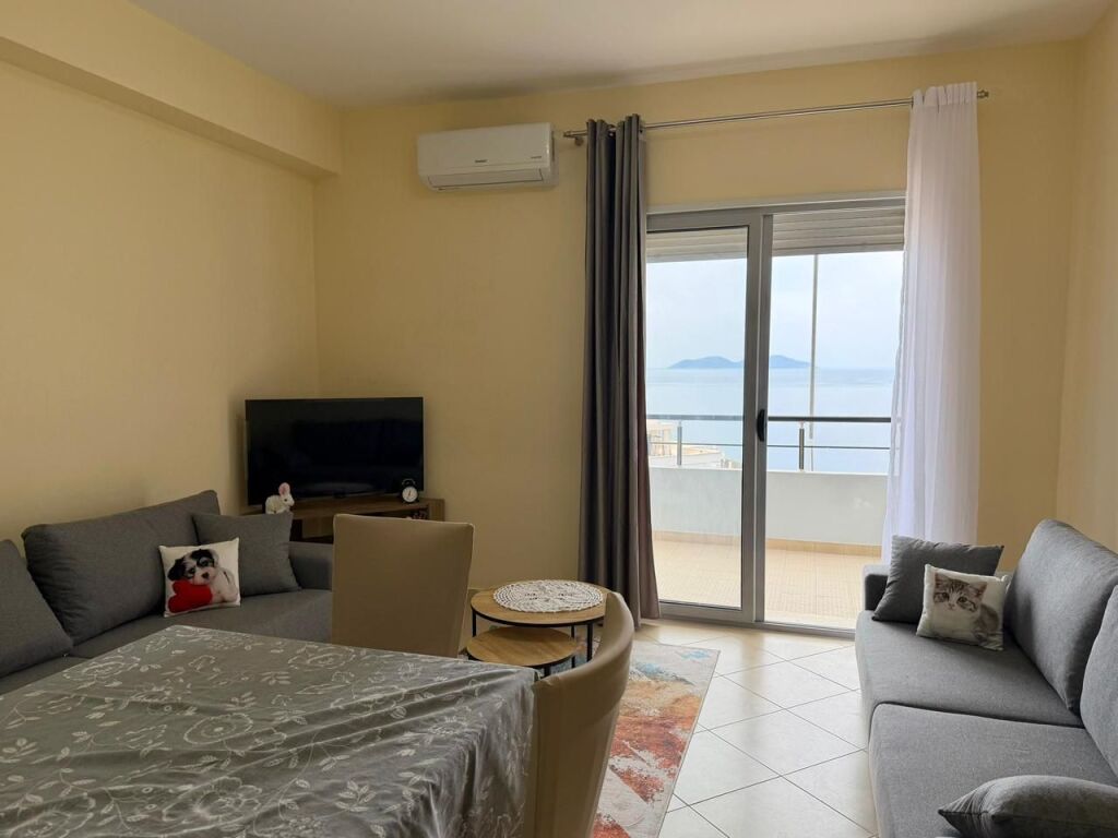 Apartament 1+1 me Qera Afatgjate - Uji i Ftohte, Vlore