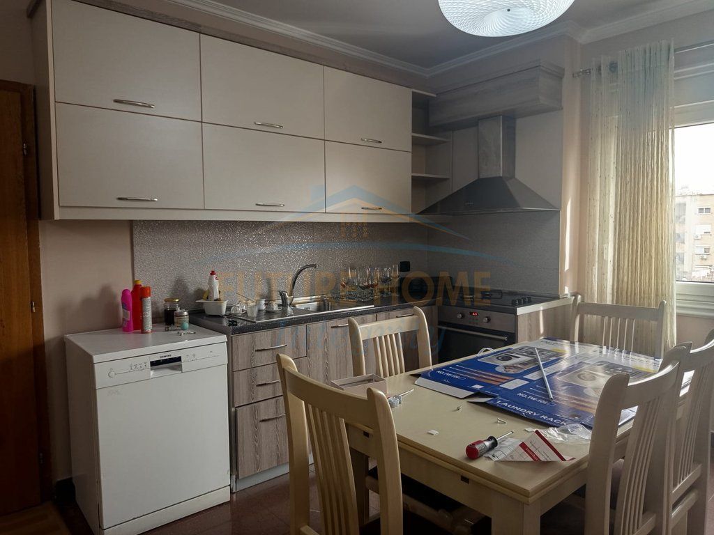 Affitto, Appartamento 1+1, Via Hoxha Tahsim, Tirana.