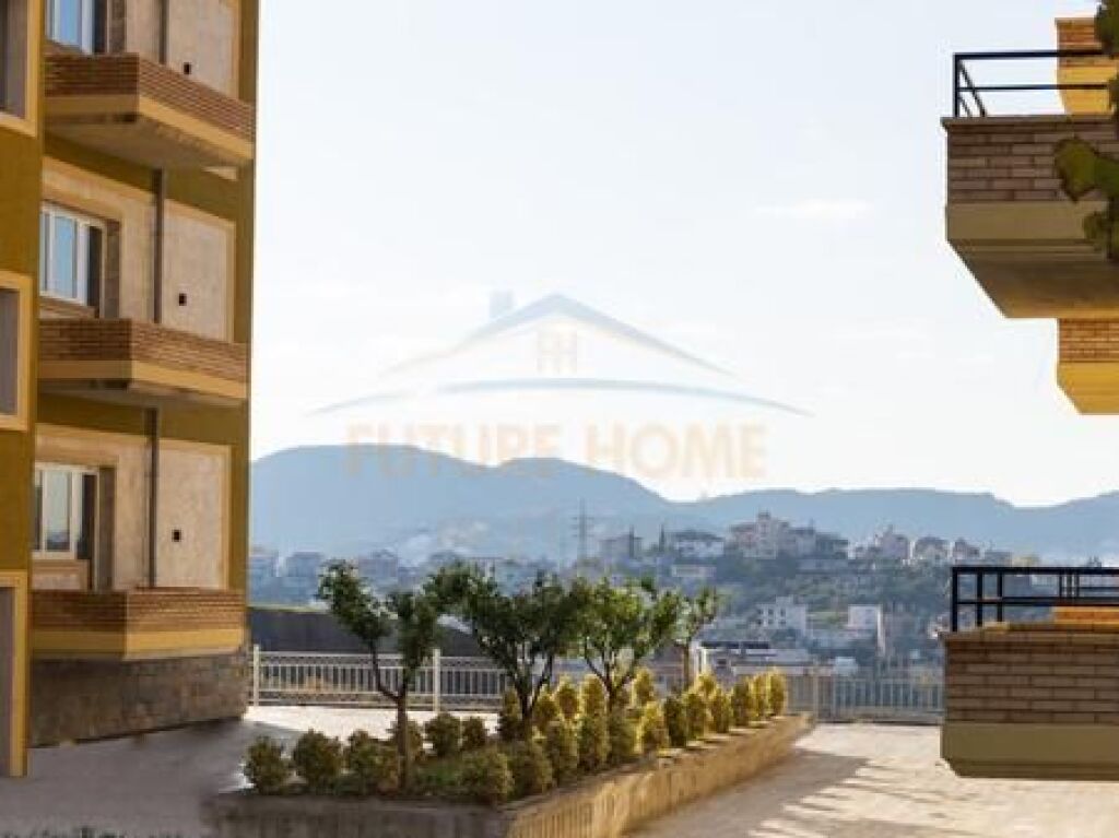 Shitet, Apartament 1+1, Lake Land Residence, Farkë